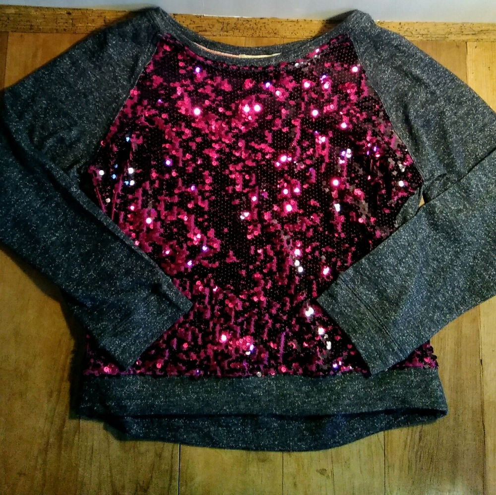 🍀🌸 Cute Sequined Sweatshirt by Beta House L